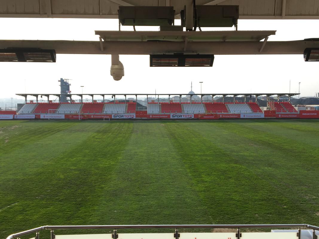Sân vận động Ümraniye Belediyesi Şehir Stadyumu - Ngôi nhà tráng lệ của câu lạc bộ bóng đá Ümraniyespor