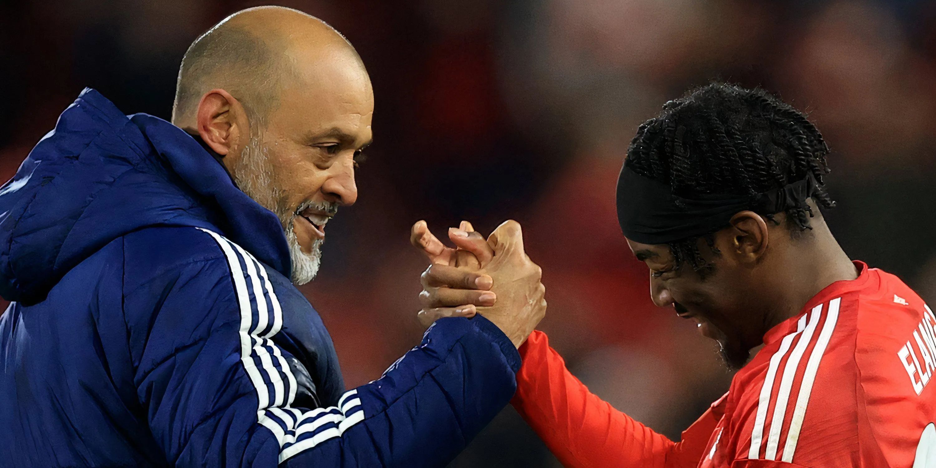 Anthony Elanga ăn mừng cùng đồng đội Nottingham Forest dưới thời HLV Nuno Espírito Santo