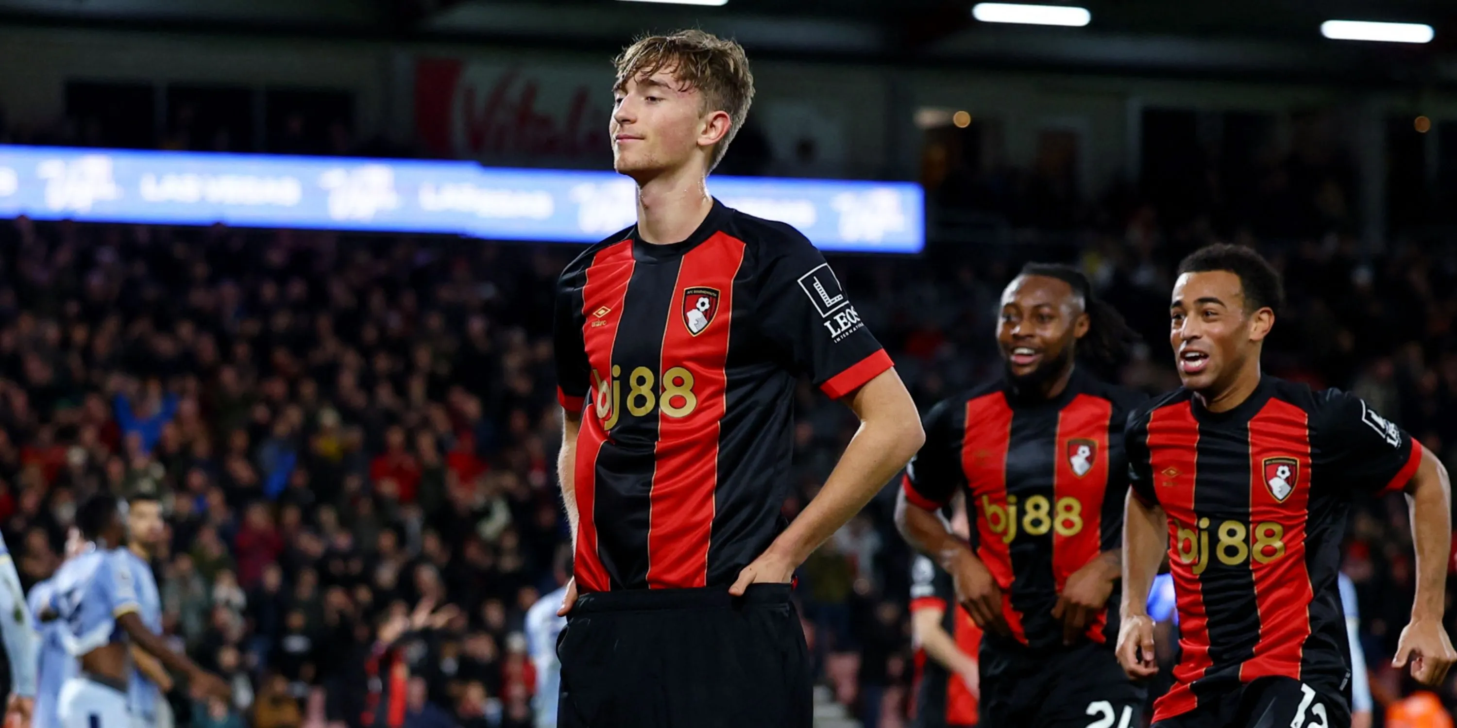 Dean Huijsen cho thấy những chỉ số phòng ngự và tấn công xuất sắc tại Premier League