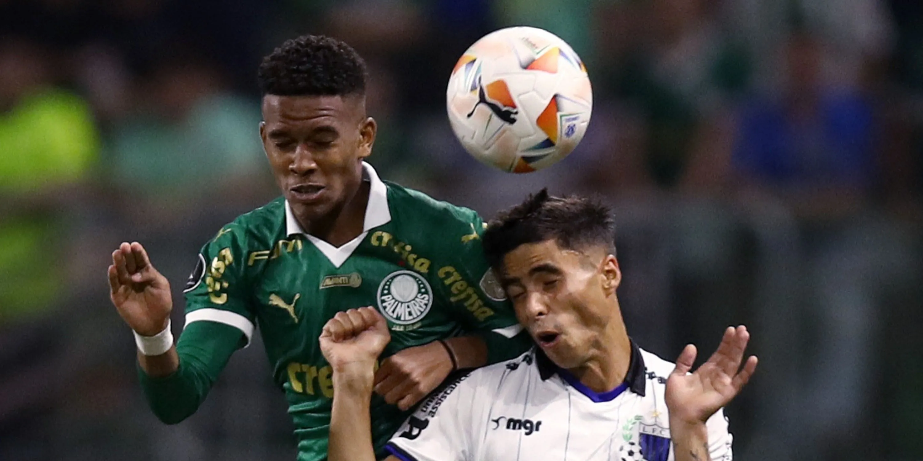 Estevao Willian thi đấu cho Palmeiras tại giải Brasileirão