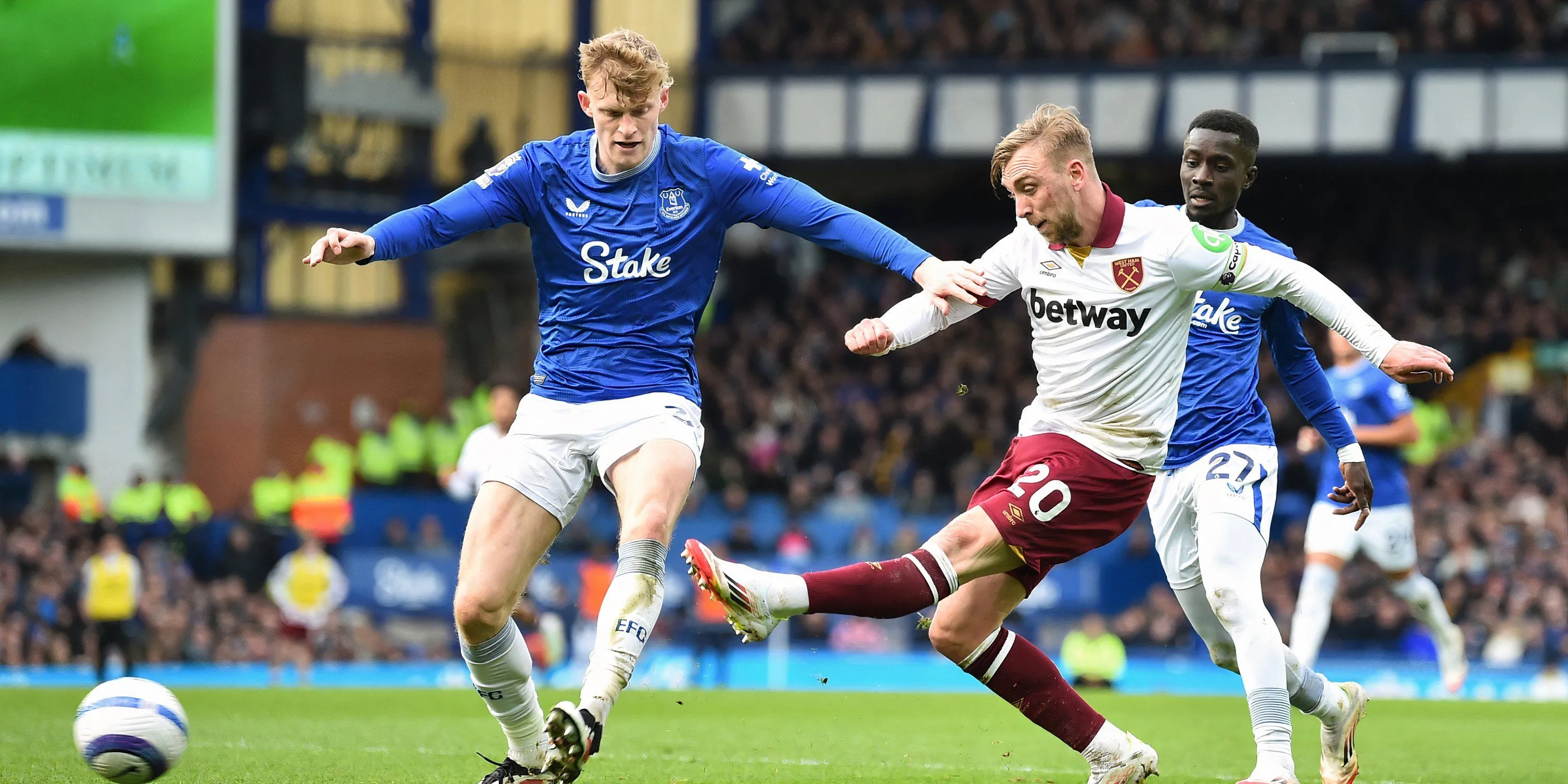 Hậu vệ Jarrad Branthwaite, một trong những cầu thủ phòng ngự của Everton