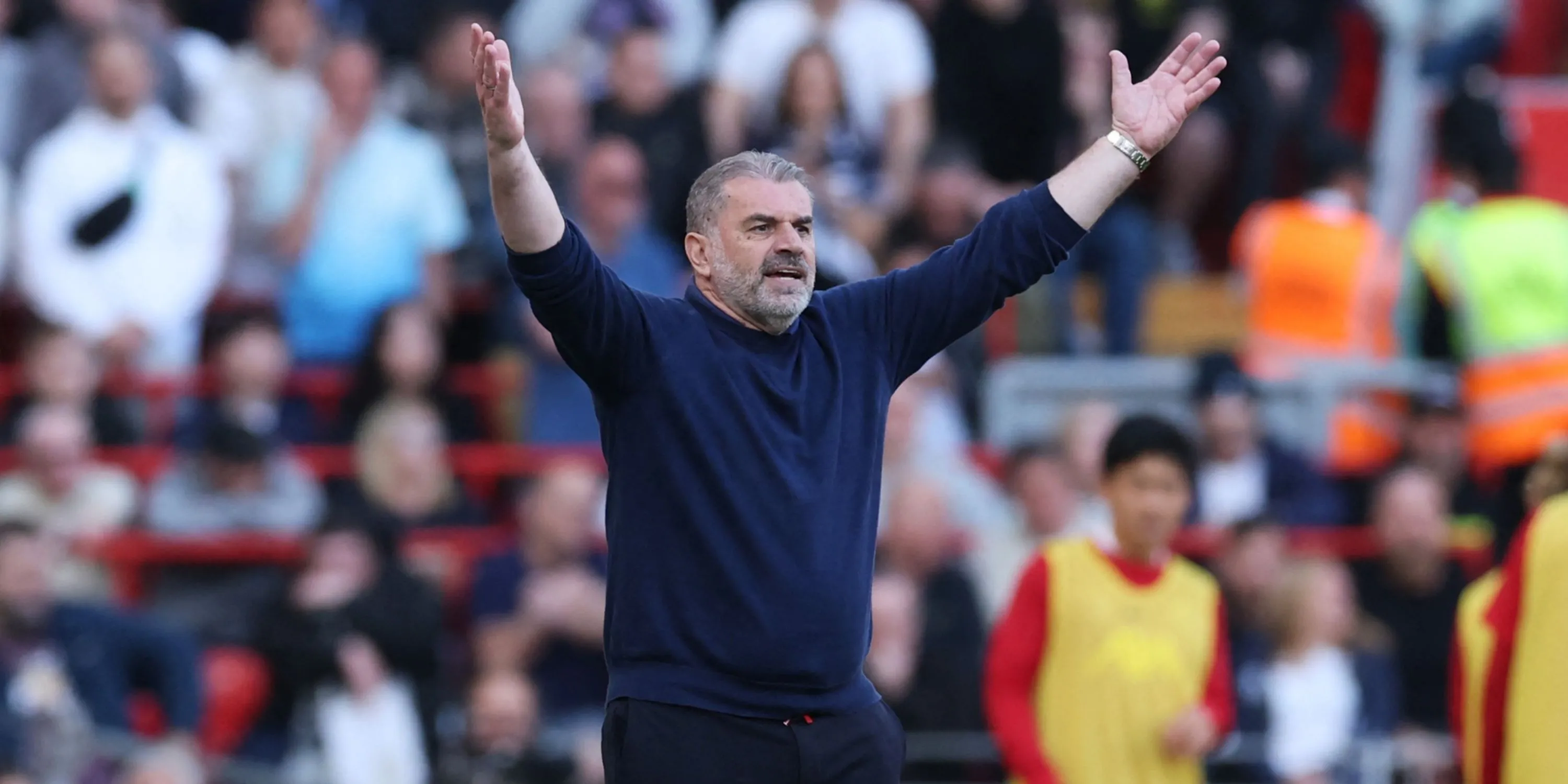 HLV Ange Postecoglou của Tottenham trong trận đấu Ngoại hạng Anh