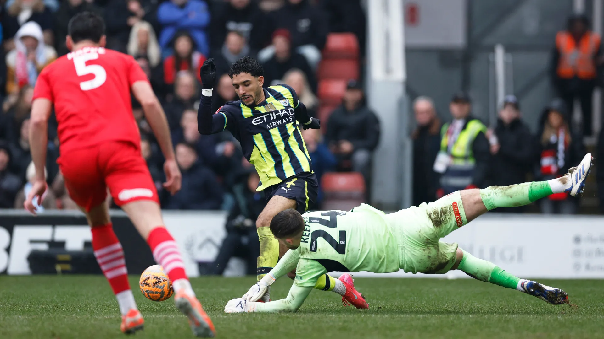 Joshua Keeley, thủ môn tiềm năng của Tottenham cho mượn tại Leyton Orient