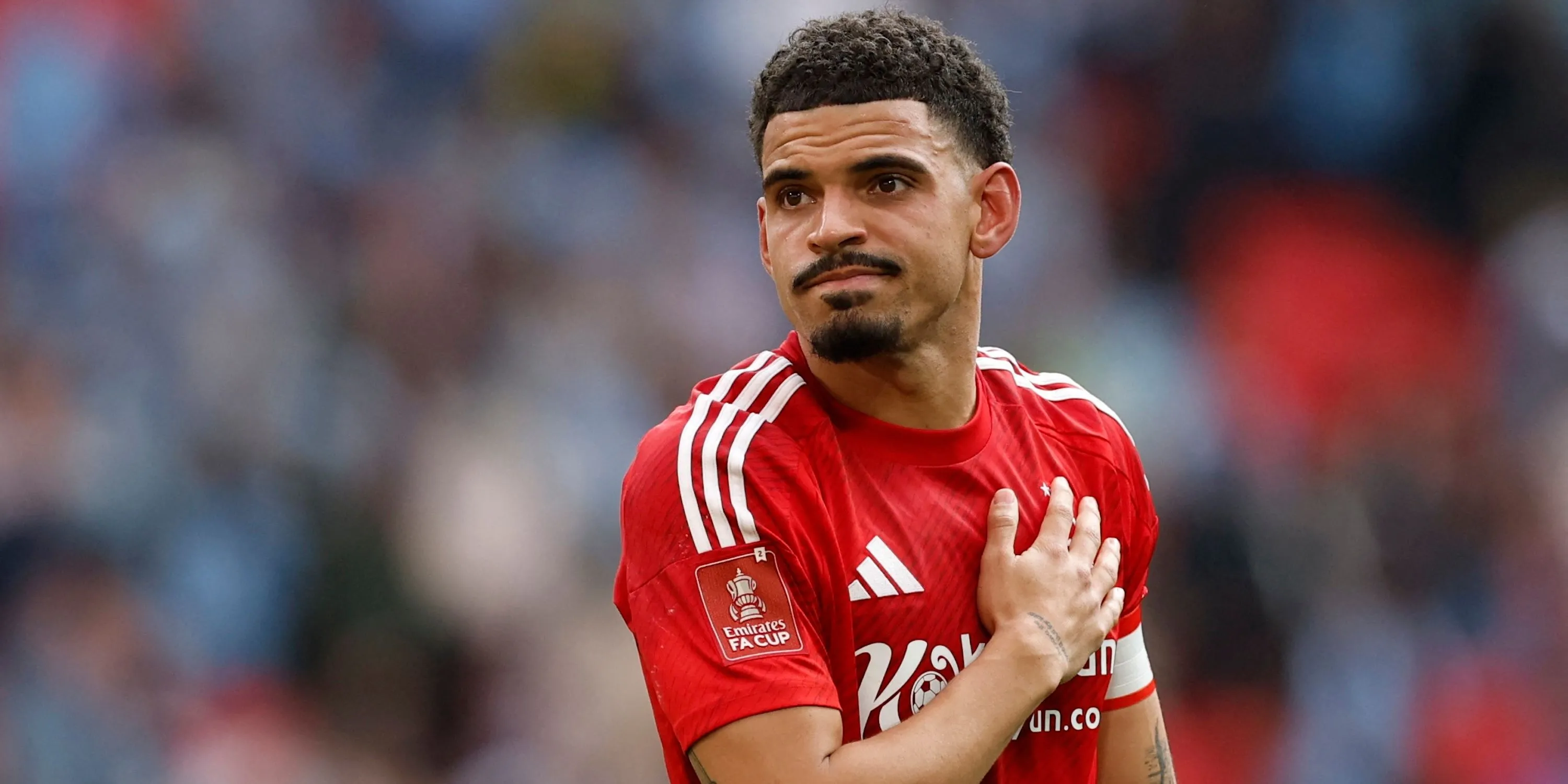 Morgan Gibbs-White biểu cảm sau trận đấu cùng Nottingham Forest