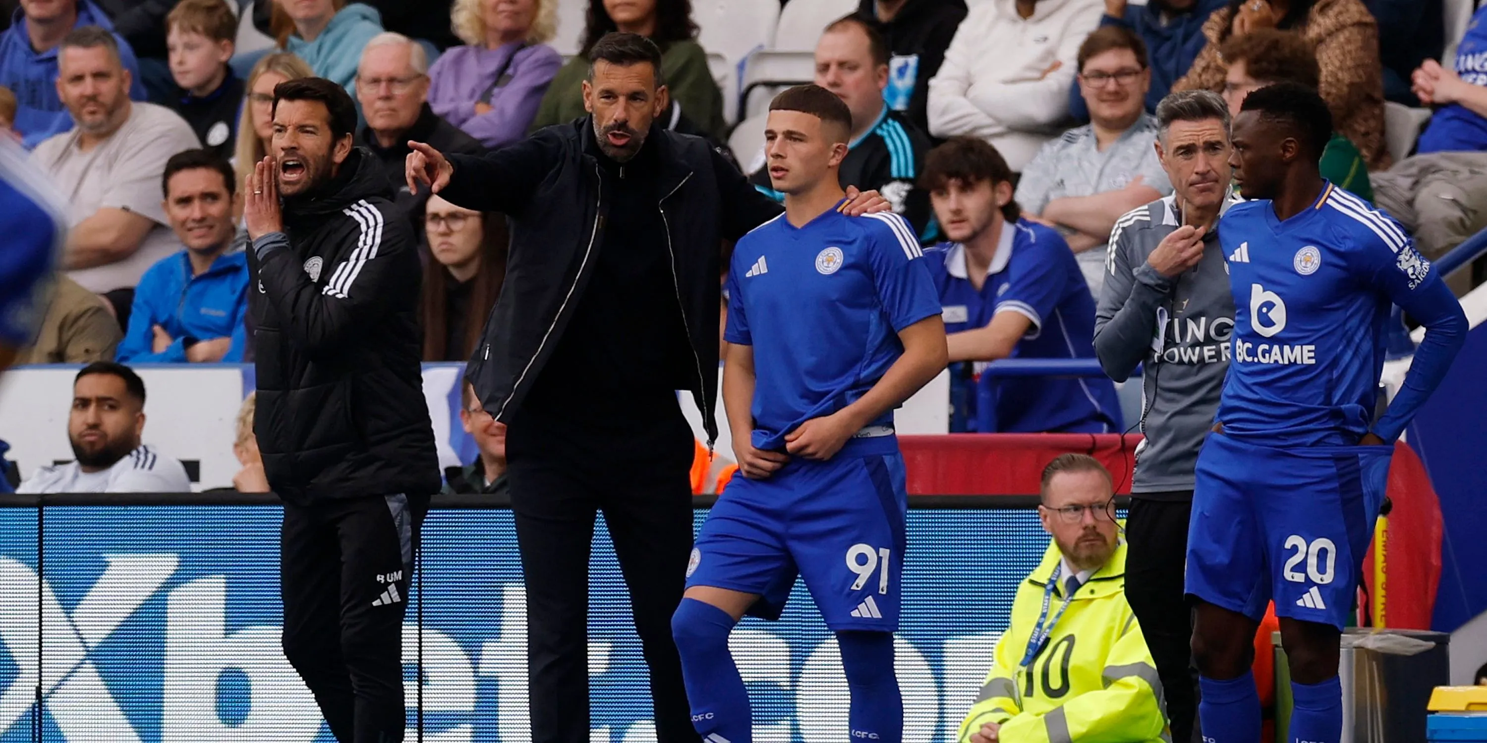 Sao trẻ Jake Evans trong màu áo Leicester City
