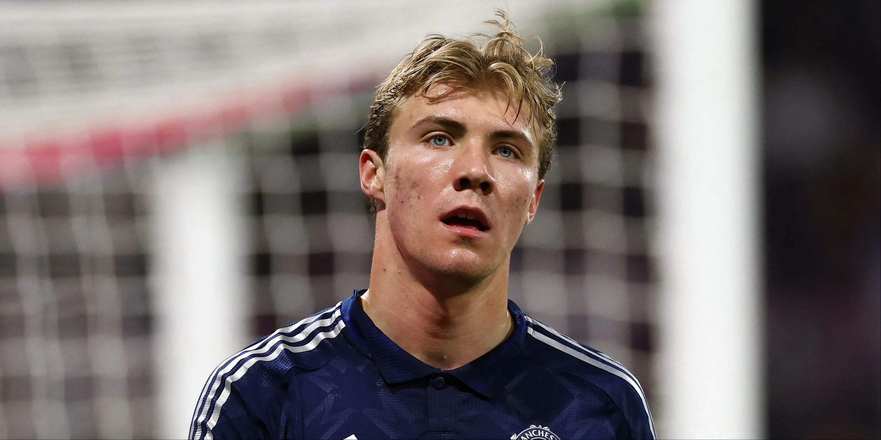 Tiền đạo Rasmus Højlund thi đấu cho Manchester United