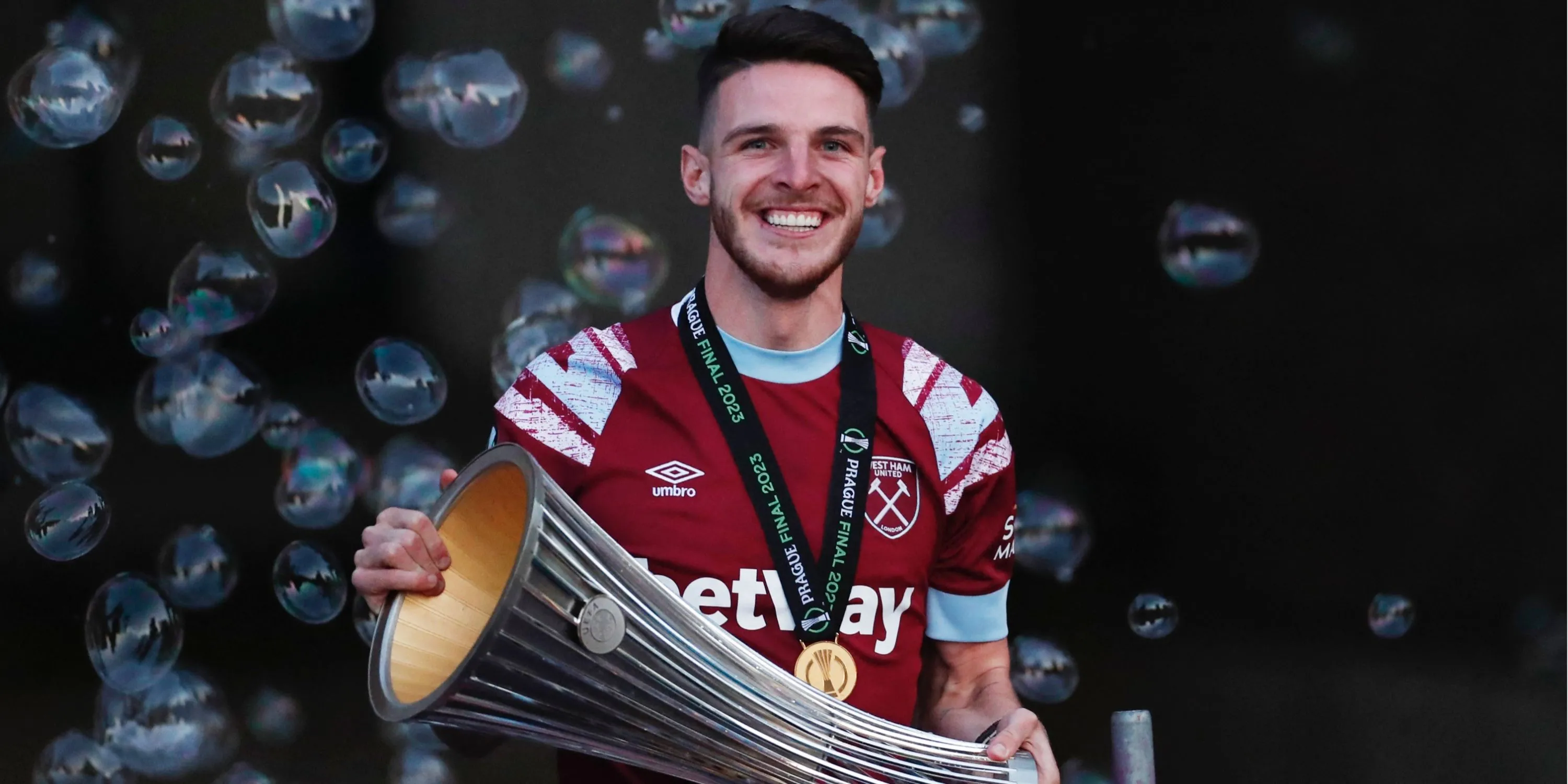 Tiền vệ Declan Rice, người trưởng thành từ học viện và từng là đội trưởng của West Ham United