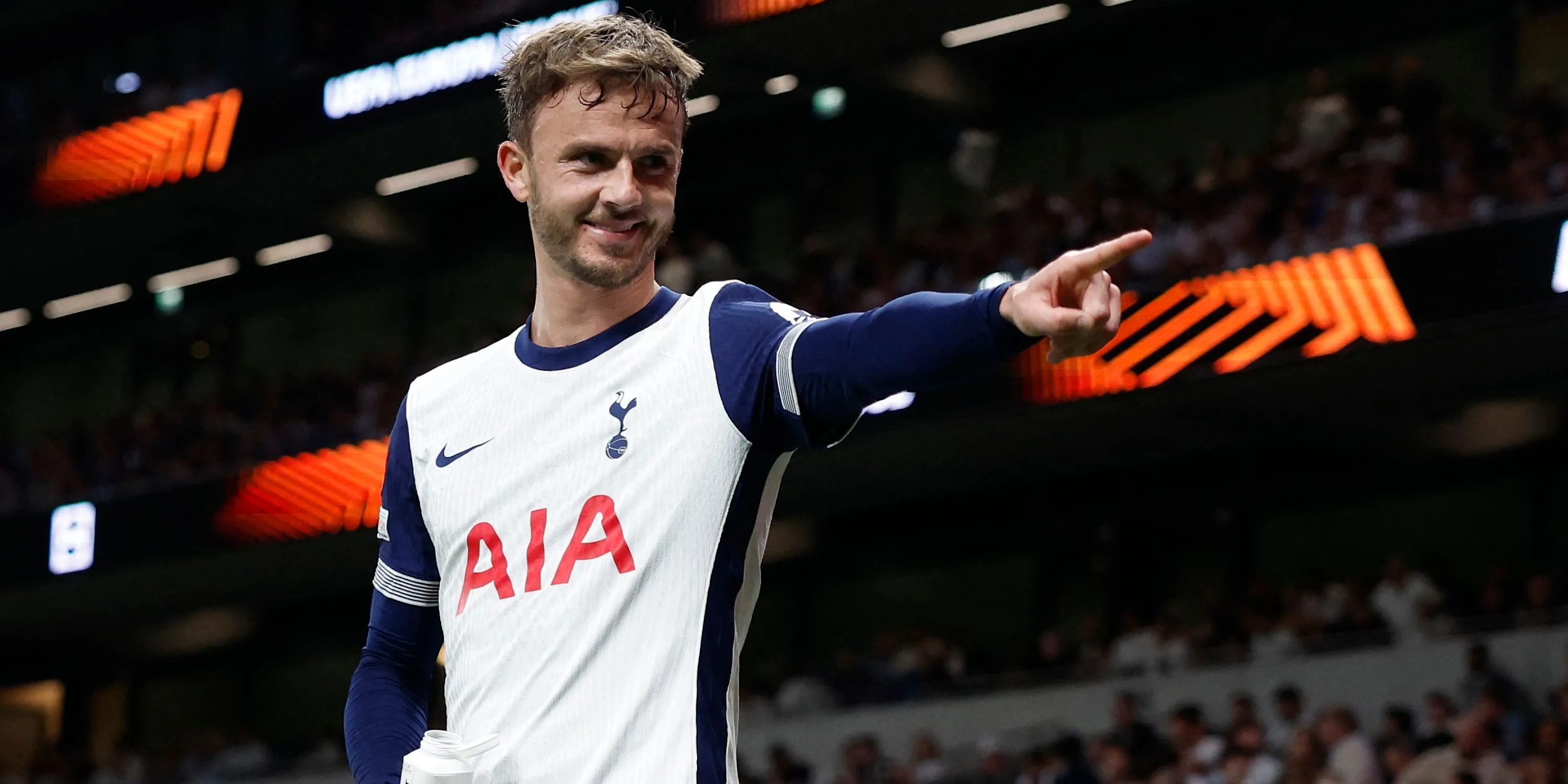 Tiền vệ James Maddison của Tottenham