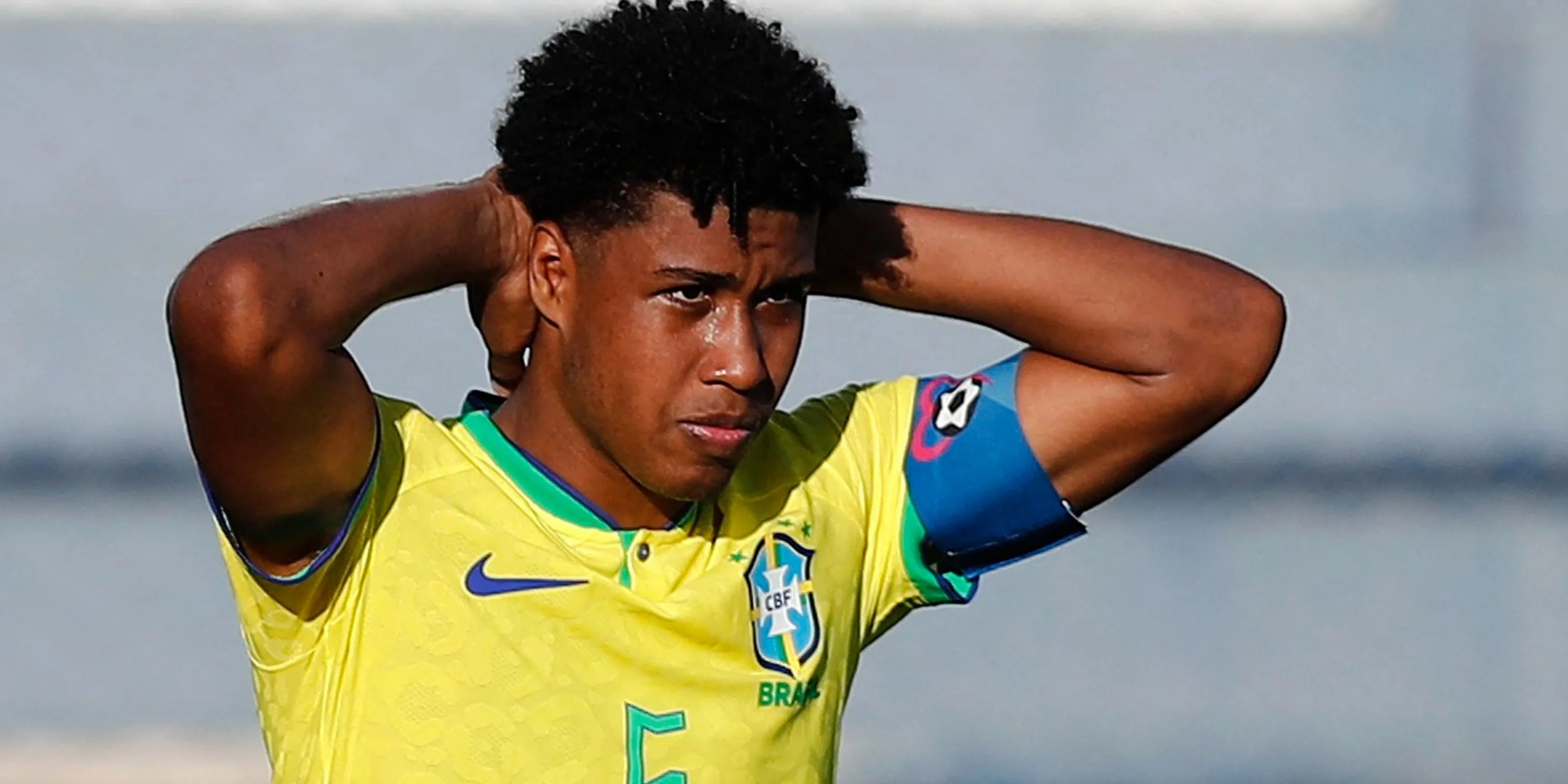 Tiền vệ trẻ người Brazil Andrey Santos trong màu áo tập luyện của Chelsea