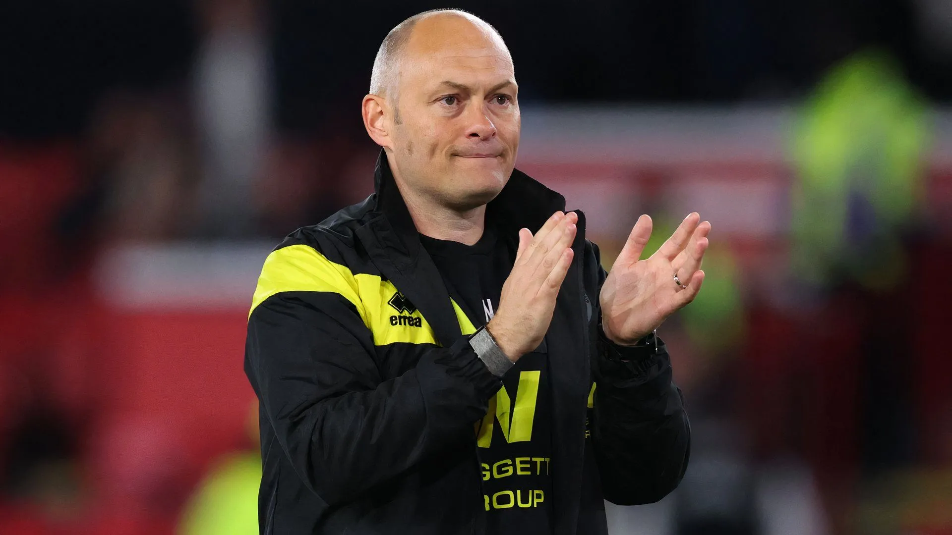Huấn luyện viên Alex Neil của Millwall