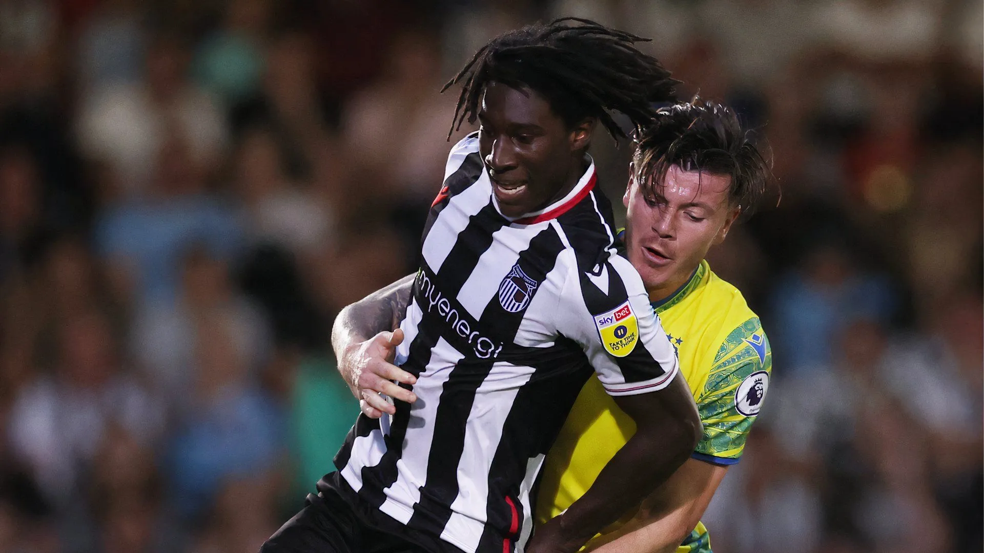 Chân dung tiền đạo Bim Pepple, tân binh của Plymouth Argyle