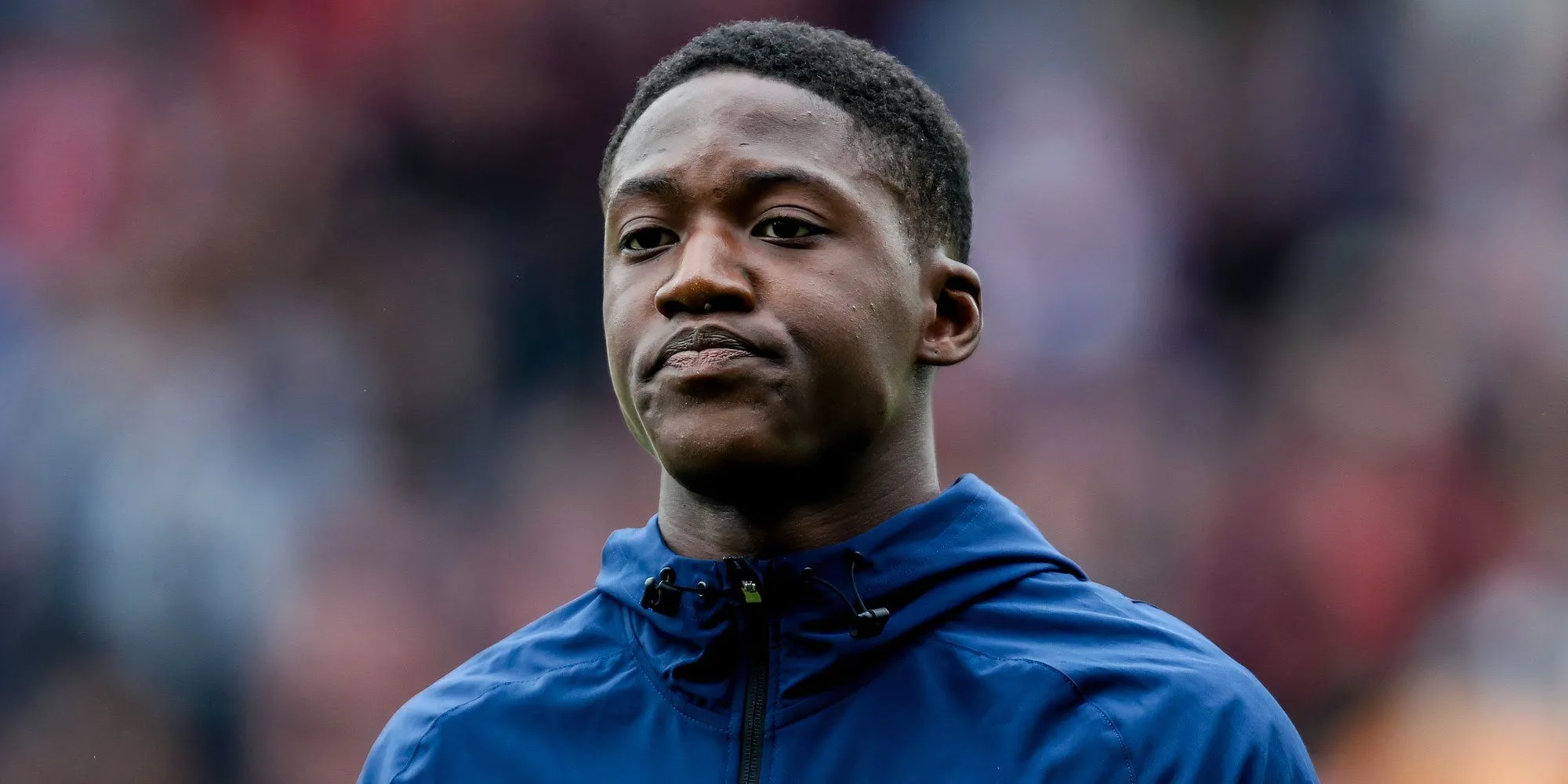 Tiền vệ Kobbie Mainoo xử lý bóng cho Manchester United